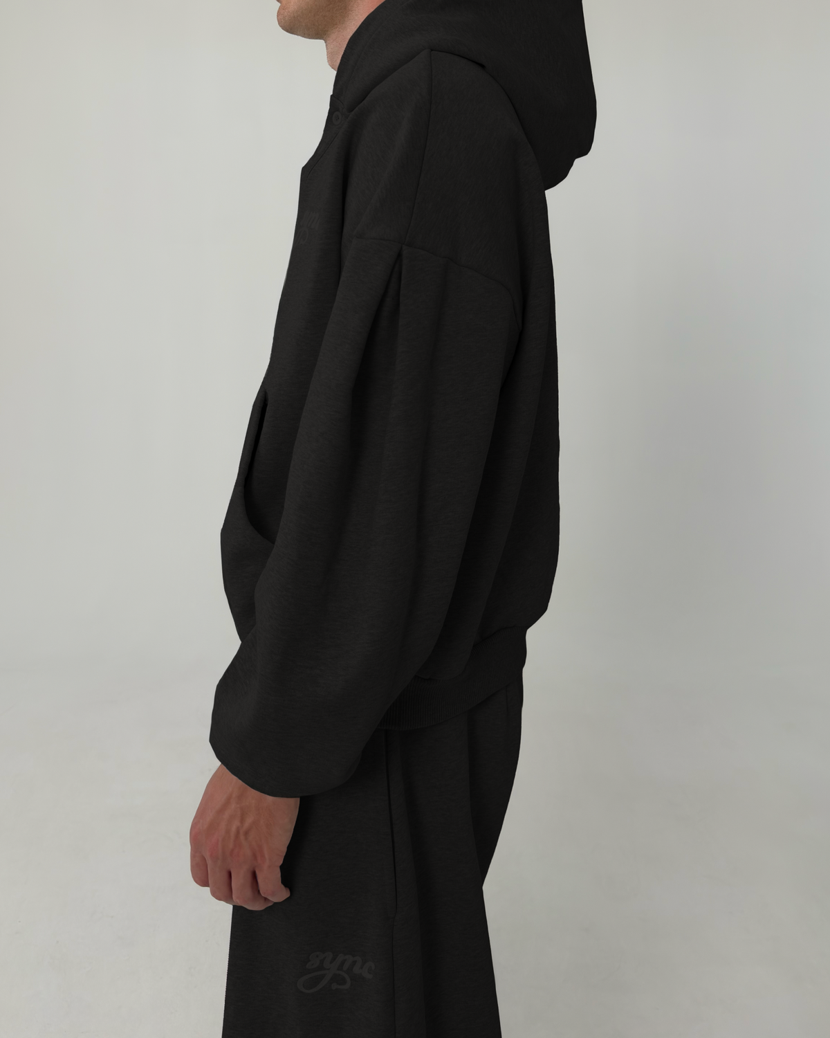 BLACK PLEATED HOODIE