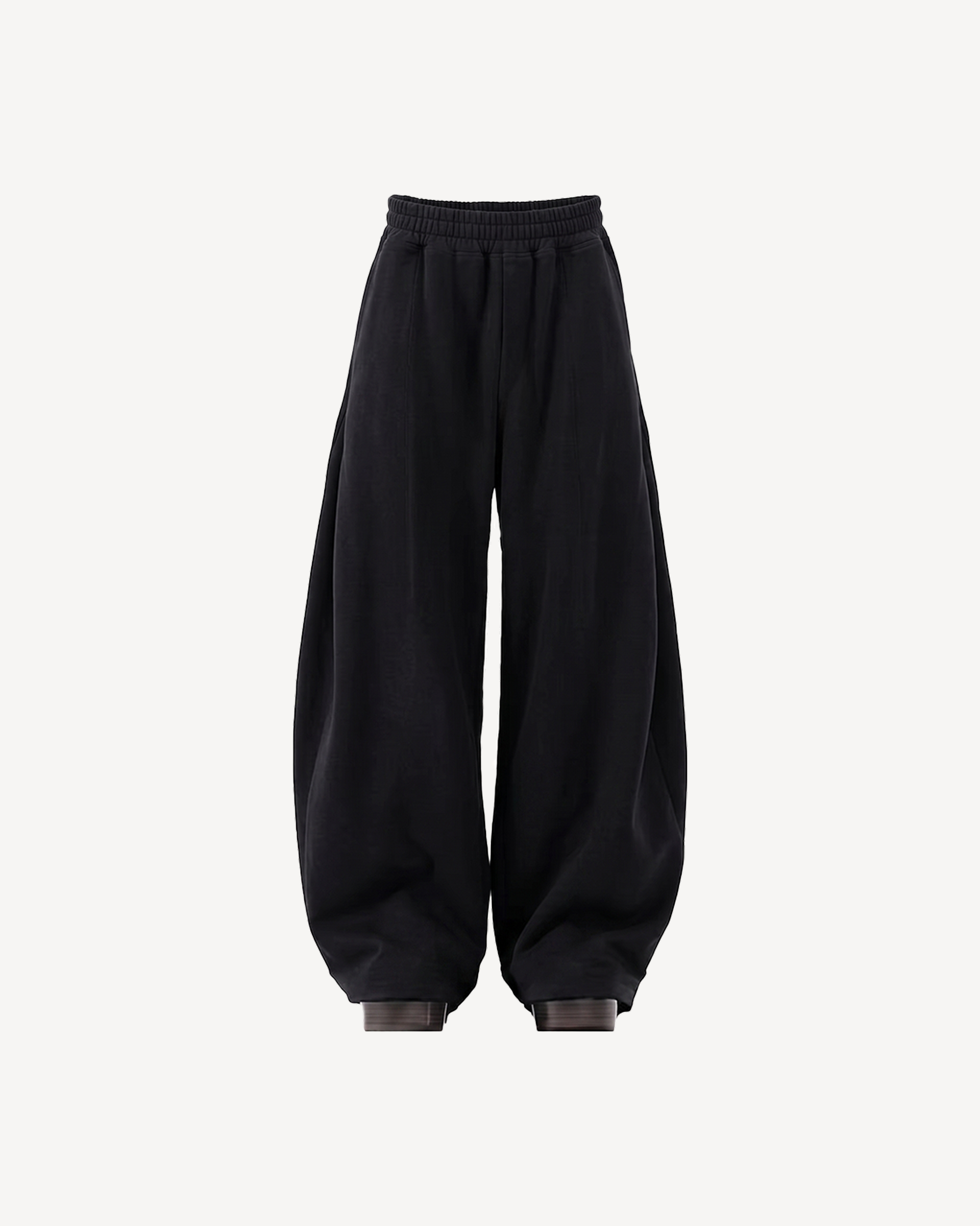 BLACK PLEATED SWEATPANTS